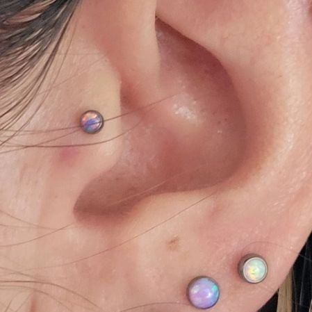 G23 Titanium Threadless Push In Flat Opal Labret Tragus