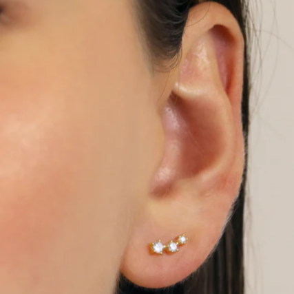 G23 Gold PVD Titanium Threadless Push In Push In 3 CZ Tragus Labret